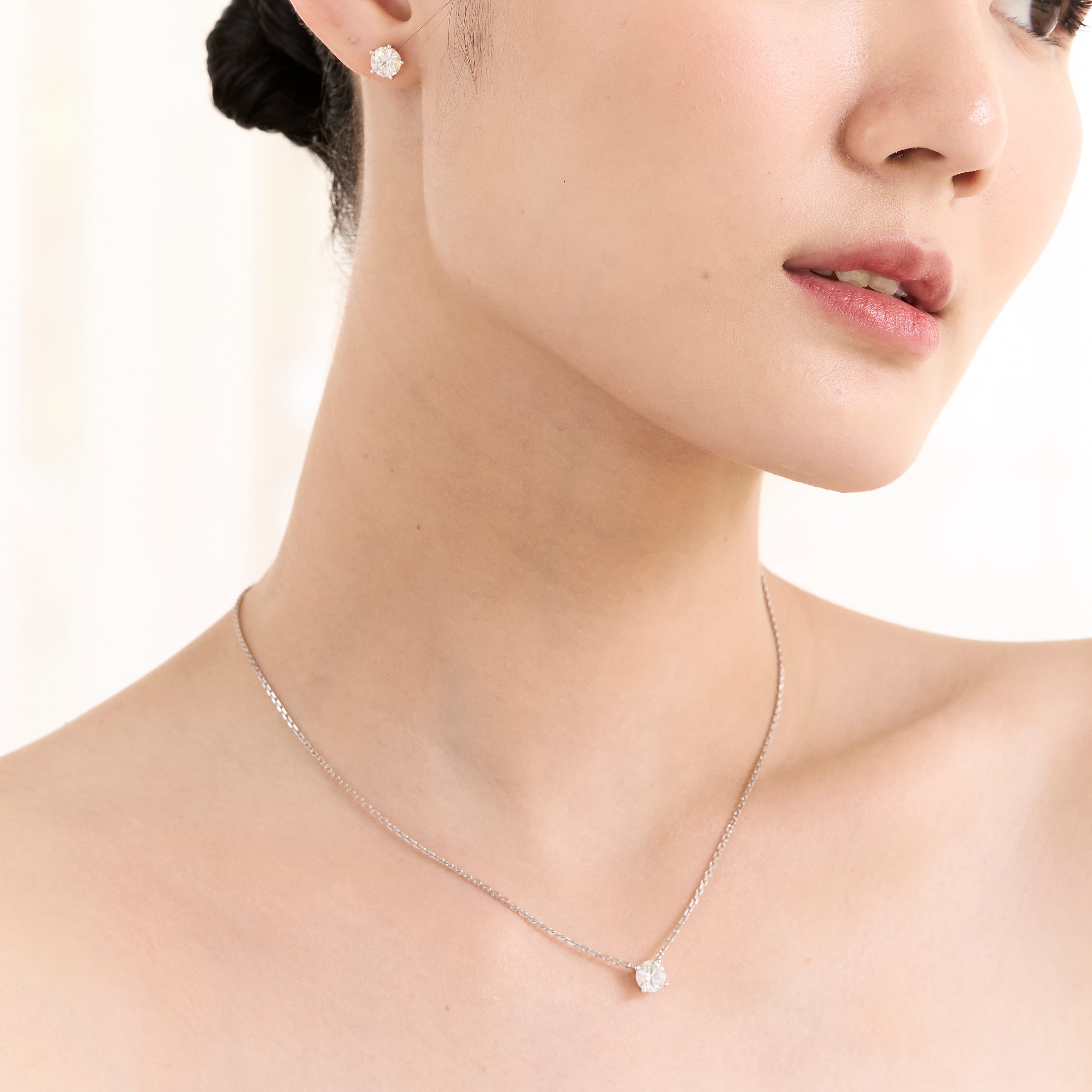 Round Brilliant Diamond Pendant