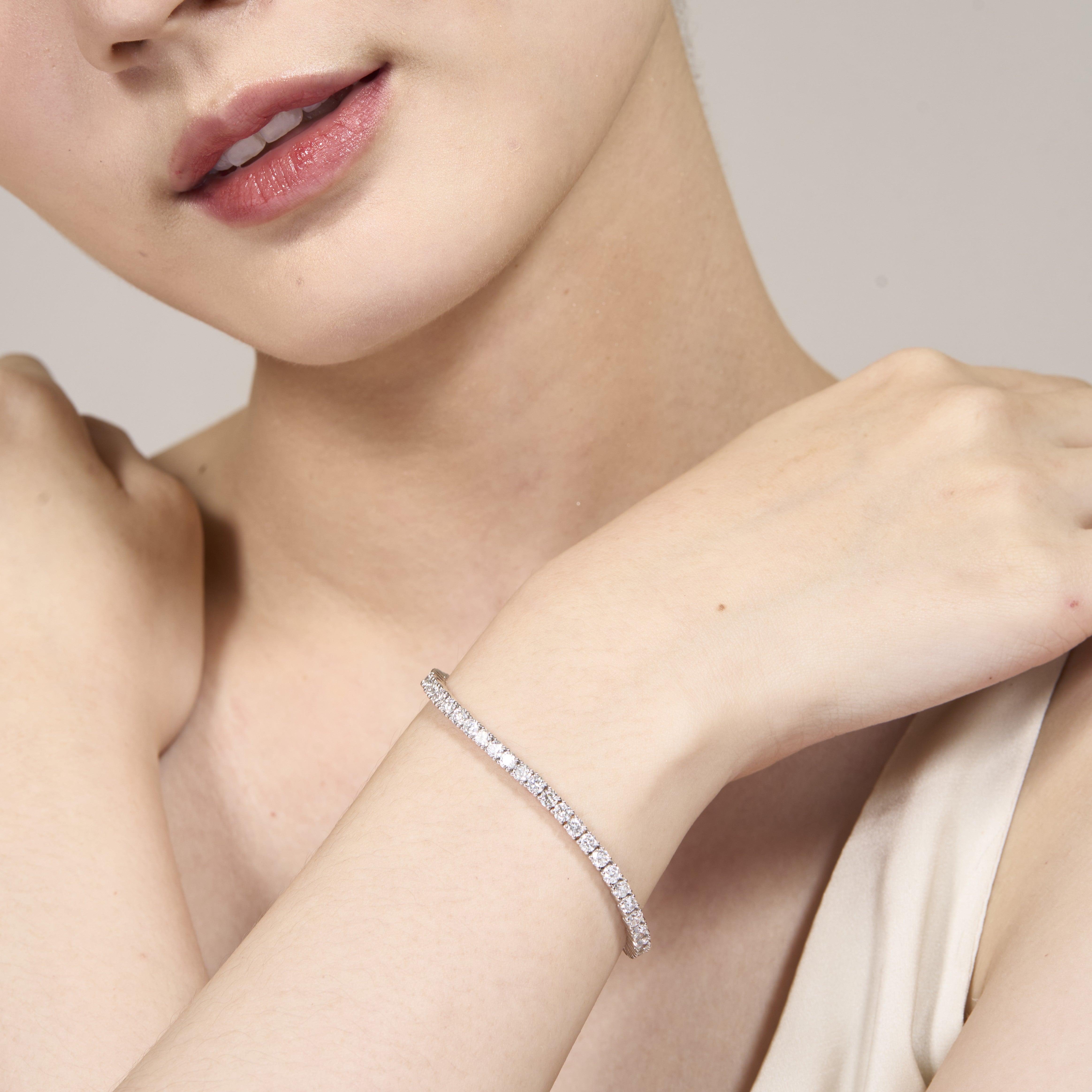 Solaris Round Brilliant Diamond Tennis Bracelet