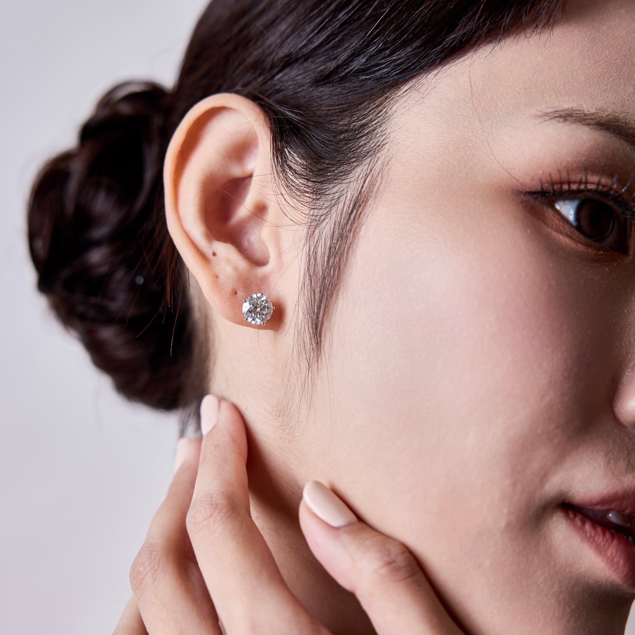 Round Brilliant Diamond Stud Earrings