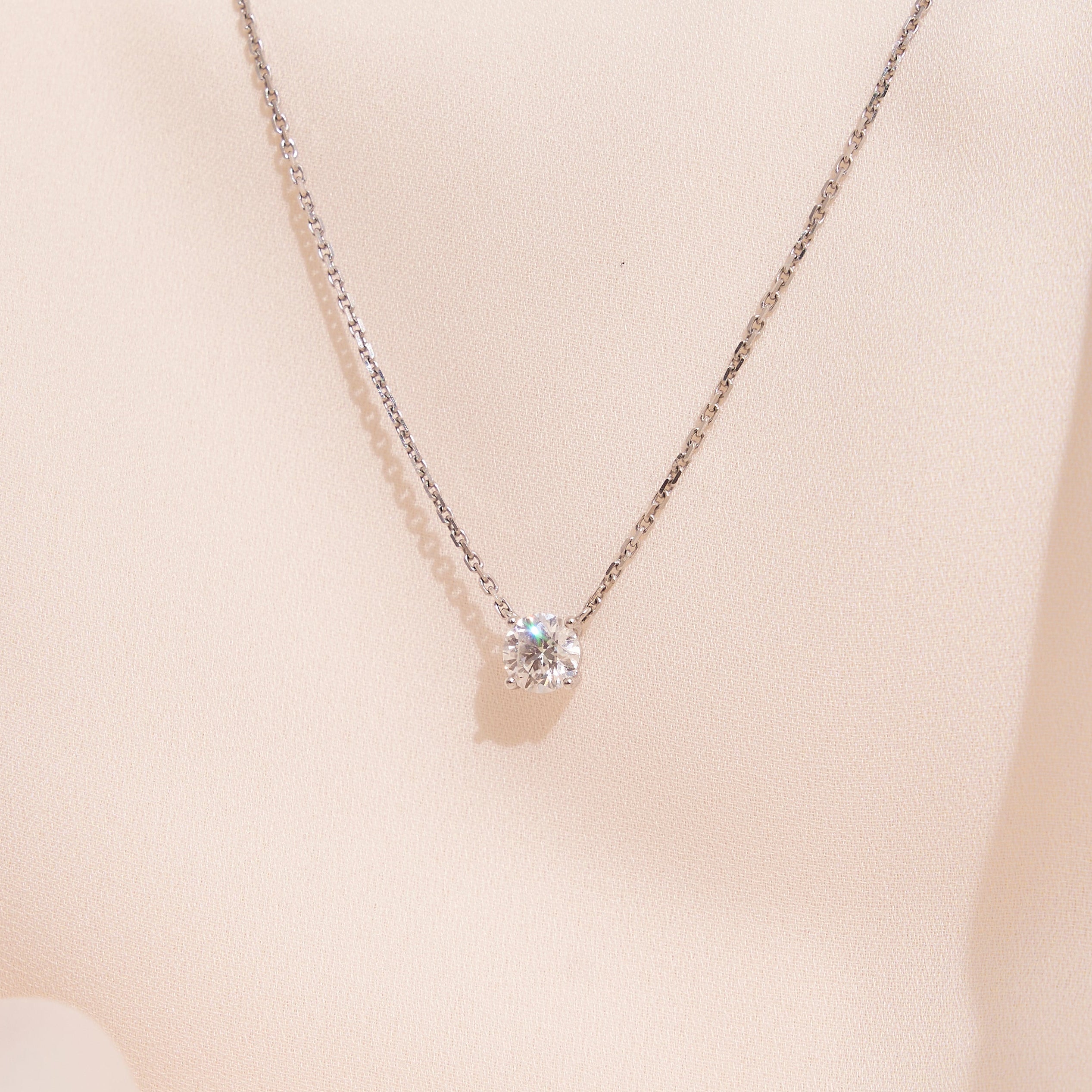 Round Brilliant Diamond Pendant